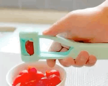 50% OFF Summer bestseller！Buy  1 get 1 Free（2Pcs ）🎁 Safety anti-cut stamp Quick Grape & Cherry Tomato Cutter